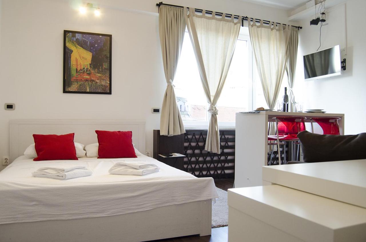 Studio Apartment With A View Of Ban Jelacic Square Zagreb Exterior photo